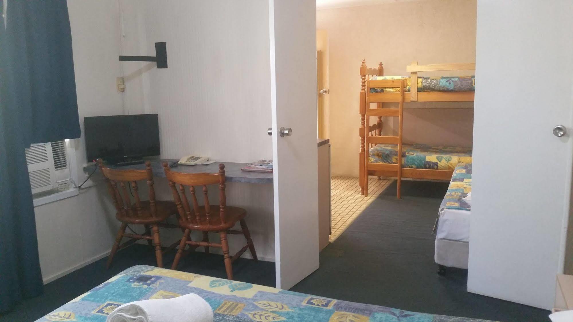 Bundaberg Coral Villa Motor Inn Εξωτερικό φωτογραφία